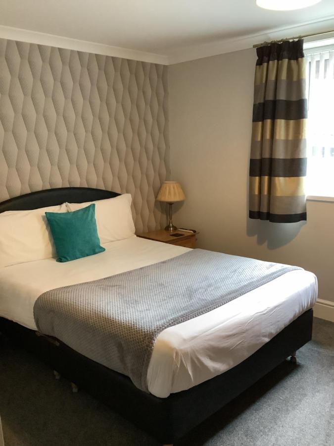 Jeffersons Hotel & Serviced Apartments (Adults Only) Барроу-ин-Фернесс Номер фото